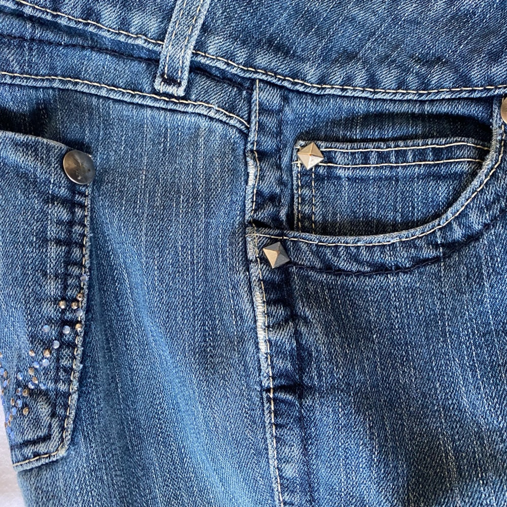 Wrangler Women's Dark Blue Denim Jeans with Embellished Back Pocket - Picture 9 of 10